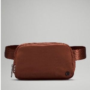 Lululemon Everywhere Extended Strap Belt Bag  NWT